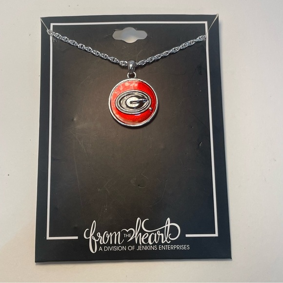University of Georgia Bulldogs Silver Tone “G” Pendant Necklace - Picture 1 of 3